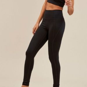Girlfriend High-rise Legging in Black